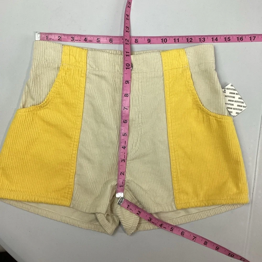 Urban Outfitters Color Block Corduroy Retro Shorts in Yellow Size 27 NEW!